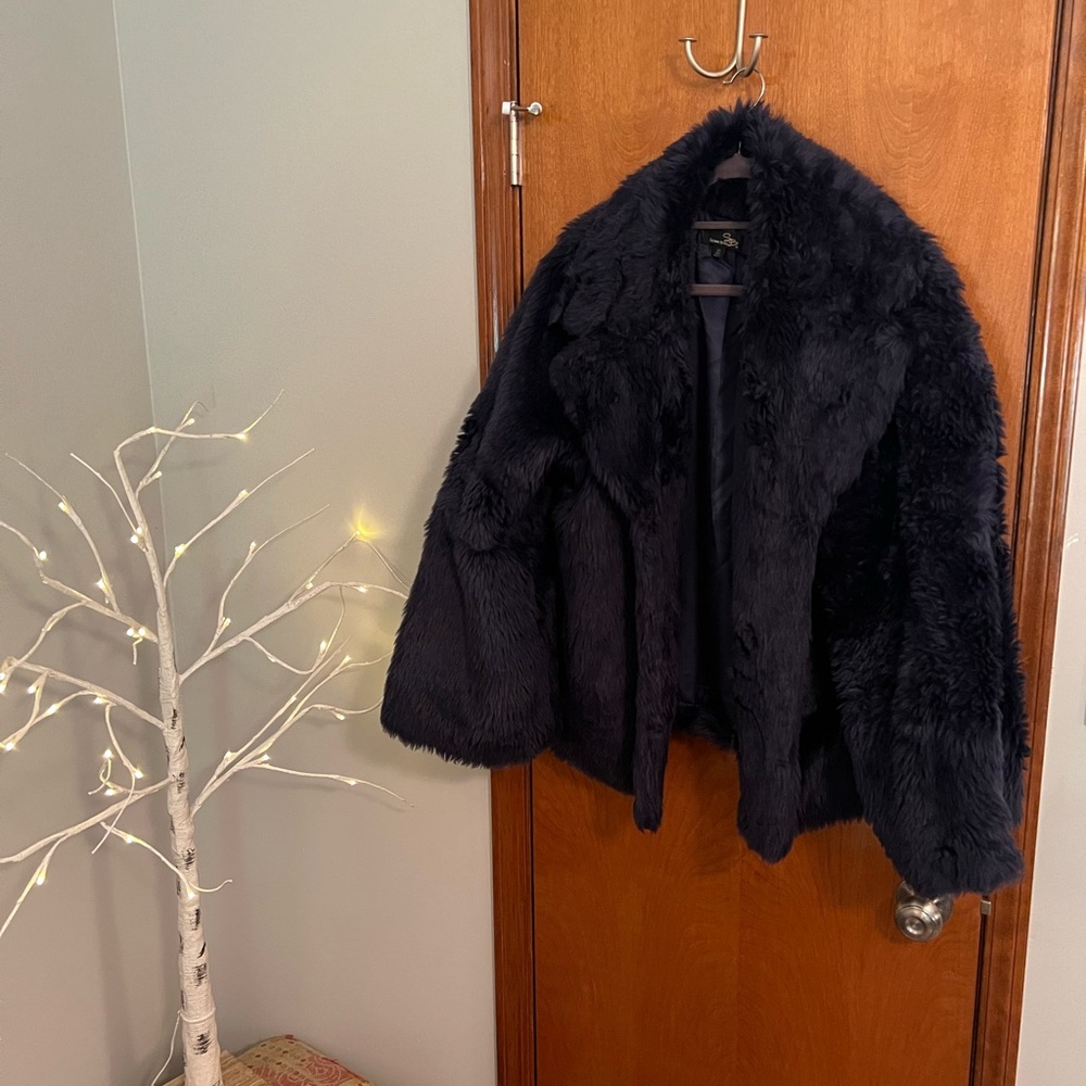 NWOT navy blue faux fur jacket